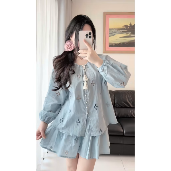 Set Áo Babydoll Thêu Hoa Tay Dài Cúc Ngọc Kèm Chân Váy