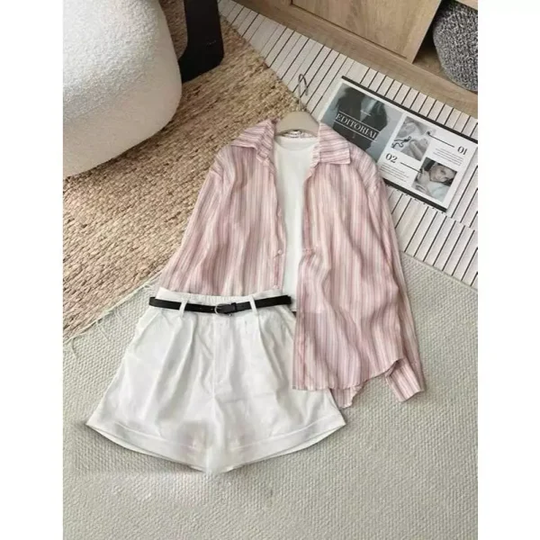 "phối đồ với bộ đồ nữ thời trang 2025 từ Aurie Fashion